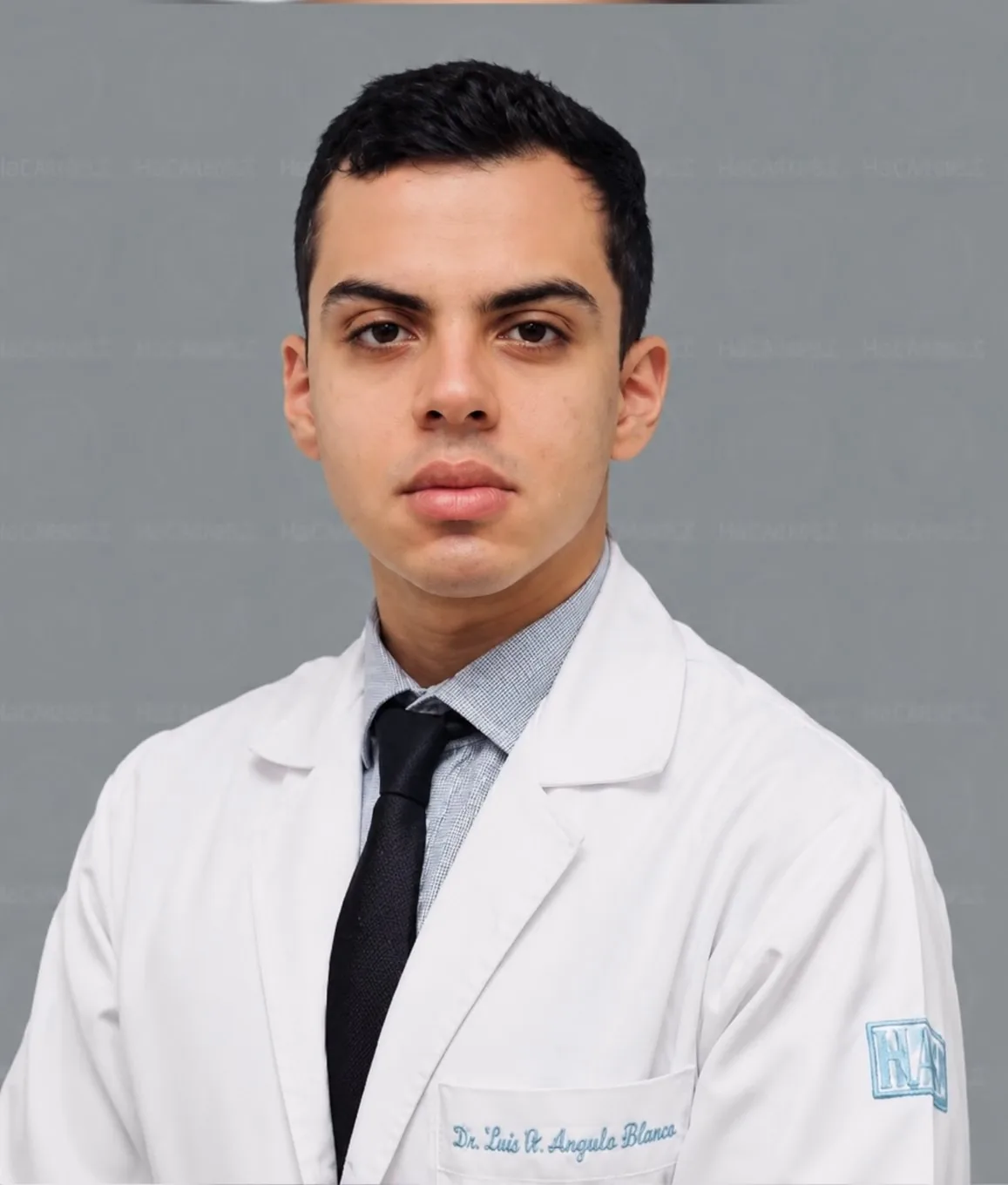 Retrato del Dr. Luis H. Arzola Flores, angiólogo y cirujano vascular en CDMX